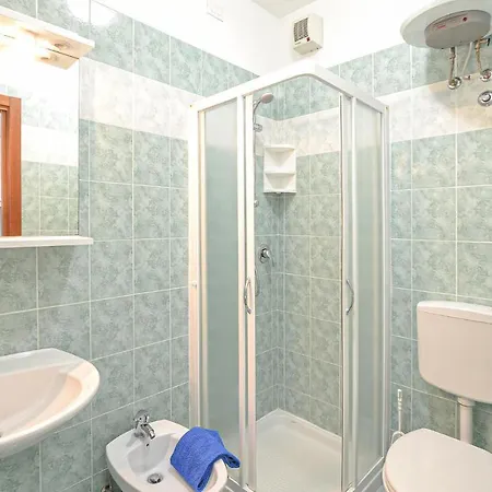 Lovely In With Kitchen Apartment