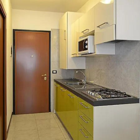 Lovely In With Kitchen * 比比翁